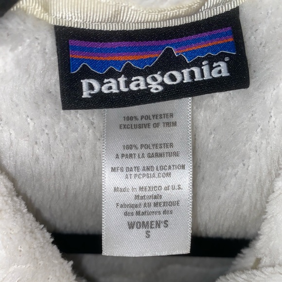 Womens small Patagonia zip up fleece jacket white. Size small. - Picture 3 of 3